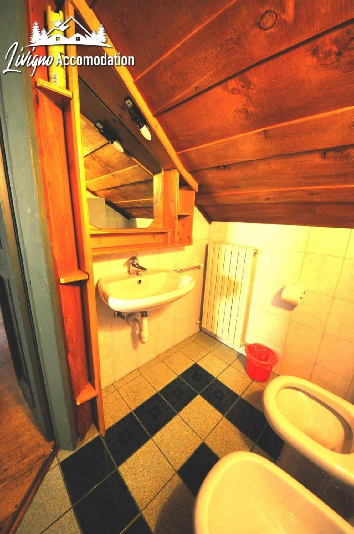 Al Me Bait By Livigno Accomodation Ruang foto